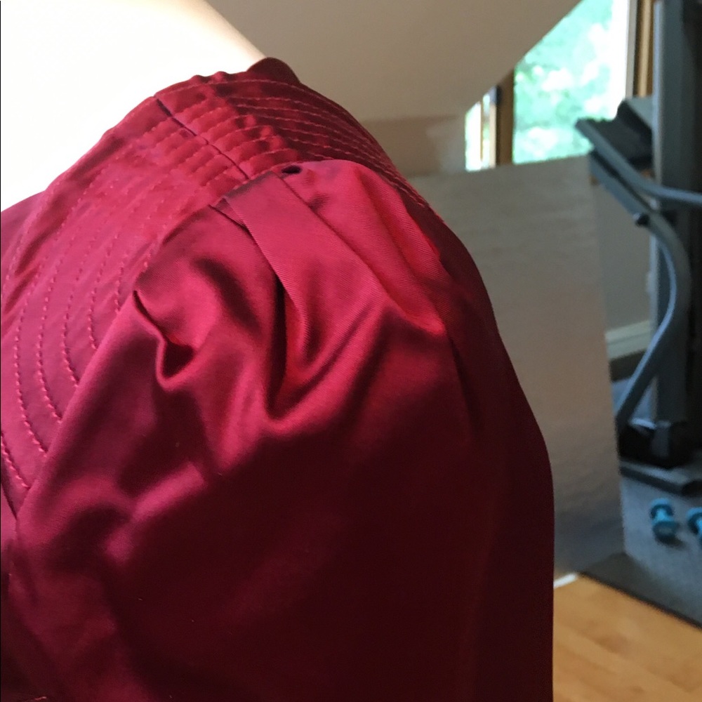 Wine colored form fitting dress - Picture 2 of 16